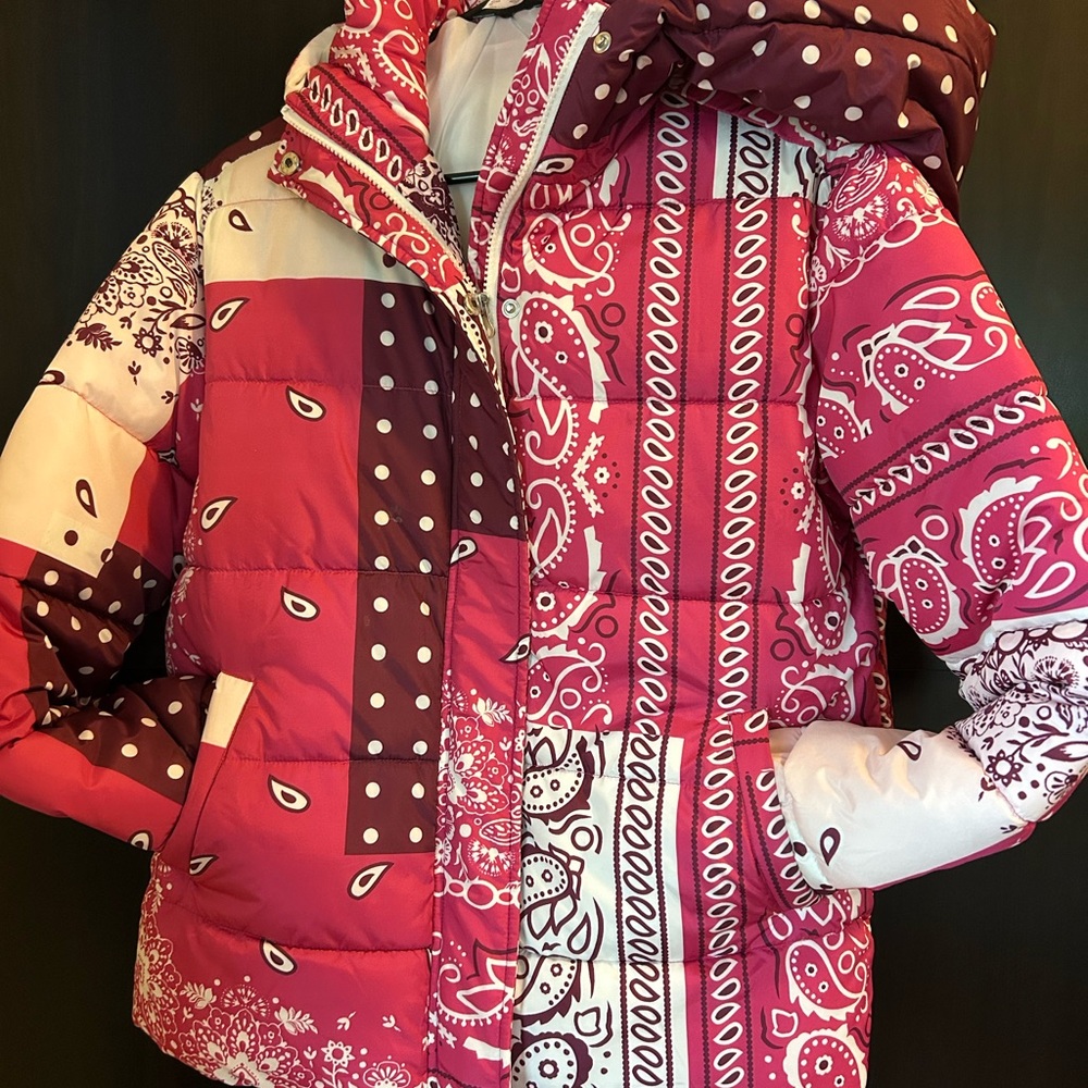 VENUS Pink and White Bomber Jacket with Modern Design